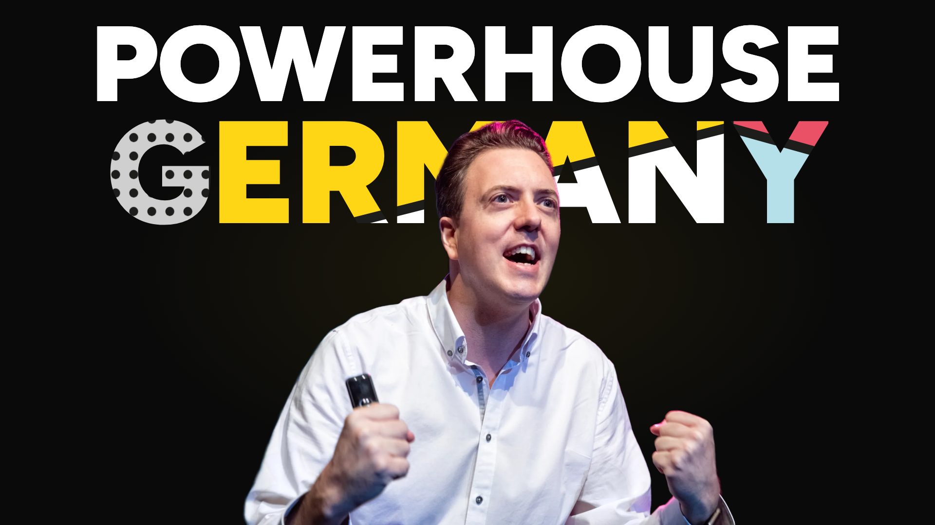Key Visual der Keynote Powerhouse Germany: Roman Weishäupl jubelt vor dem Schriftzug